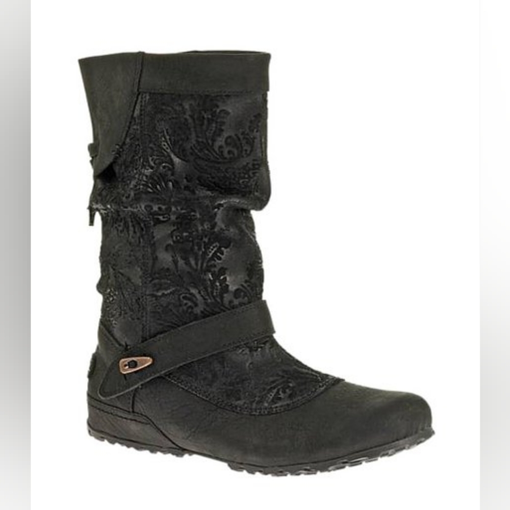 EUC Merrel Haven Moccasin Boot.